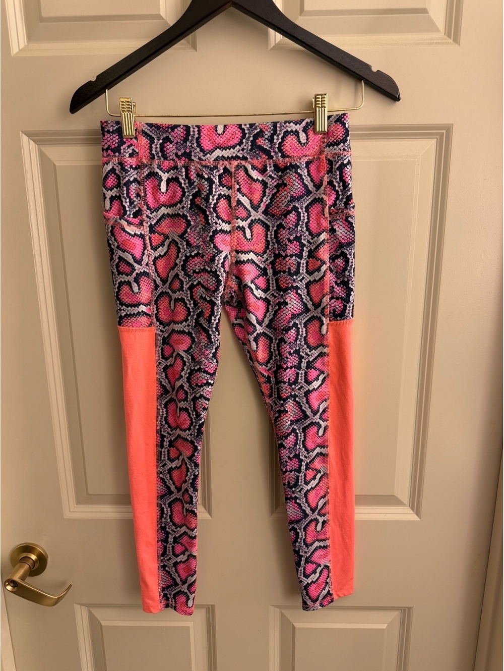 Athletic Women's Pink and Coral Snake Print Leggings Size Large - #1519